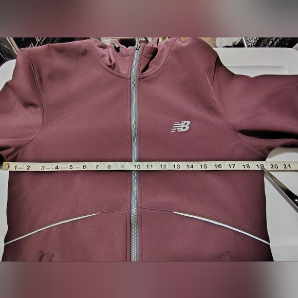 New Balance women's hooded sweatshirt jacket, size S, fleece full zip burgundy. - Picture 7 of 14